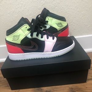 Air Jordan 1 Mids